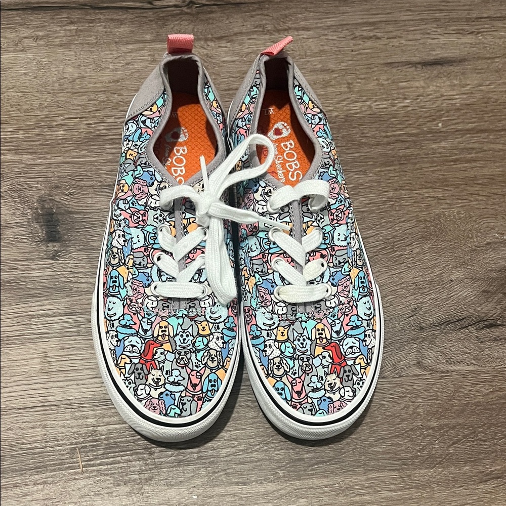 New Skechers BOBS Utopia Dandy Dog Sneakers